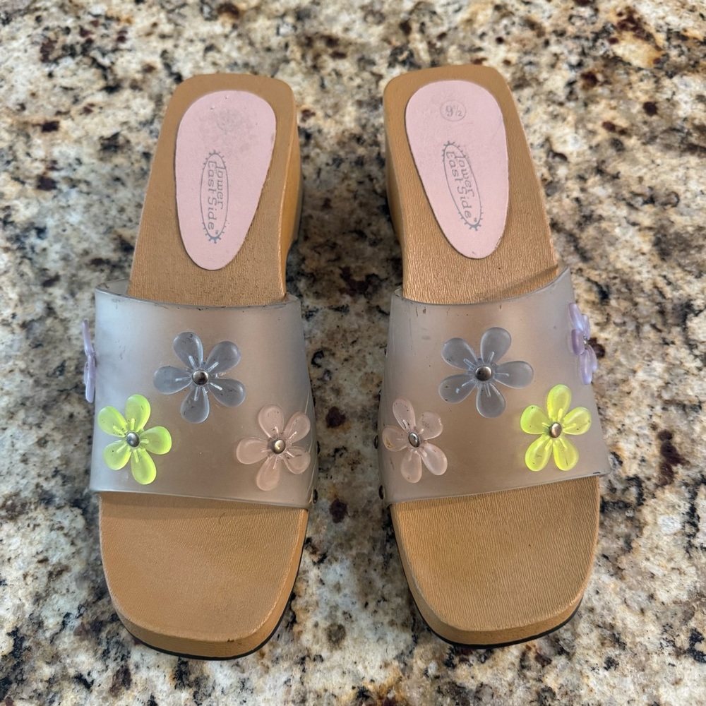 Women's Vintage 90’s Floral Slide Sandals. Lower East Side. Size 9.5